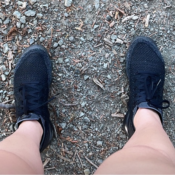 Nike Vapormax Flyknit Triple Black - Picture 2 of 8